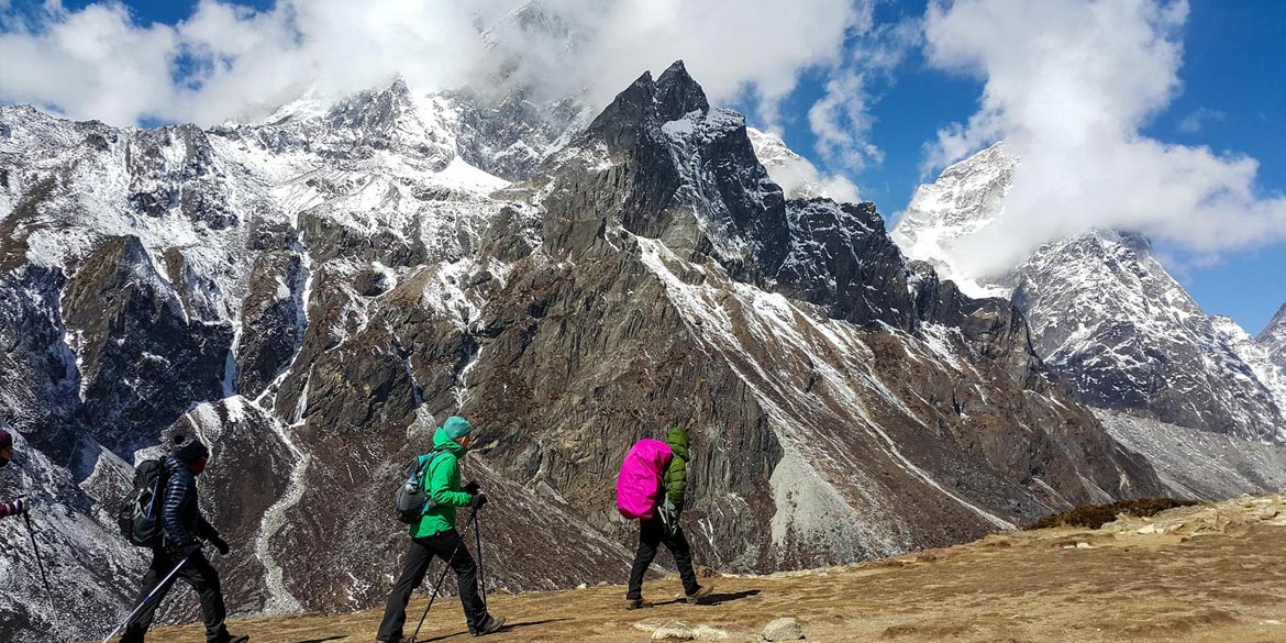 DINGBOCHE – DUGLHA (4620 M) 3 hrs trek