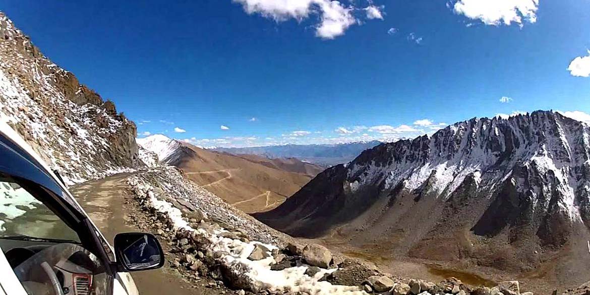 NUBRA VALLEY - LEH 140 kms / 5 hrs